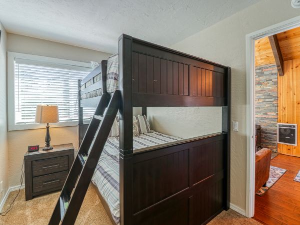 Yosemite Area Home 984675