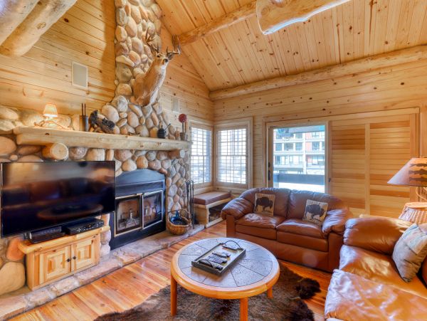 Yosemite Area Home 984676