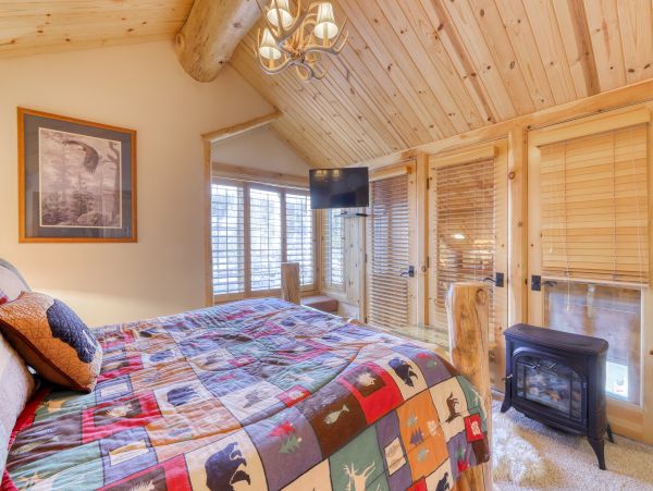 Yosemite Area Home 984676
