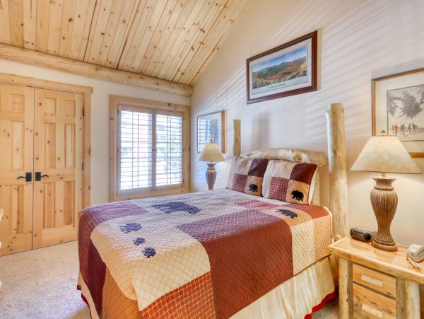 Yosemite Area Home 984676