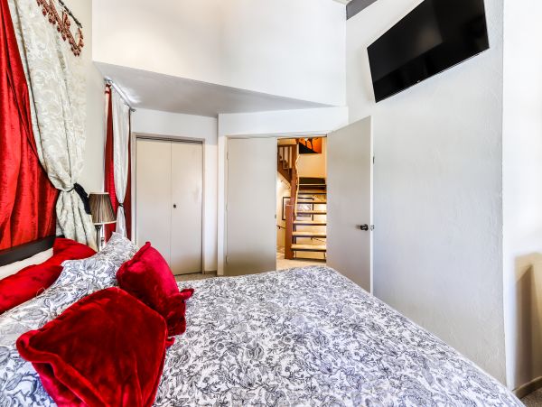 Yosemite Area Home 984677