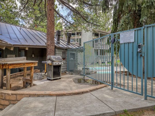 Yosemite Area Home 984677