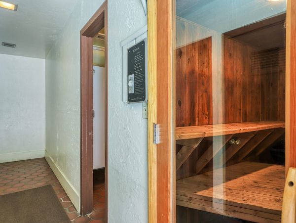Yosemite Area Home 984677