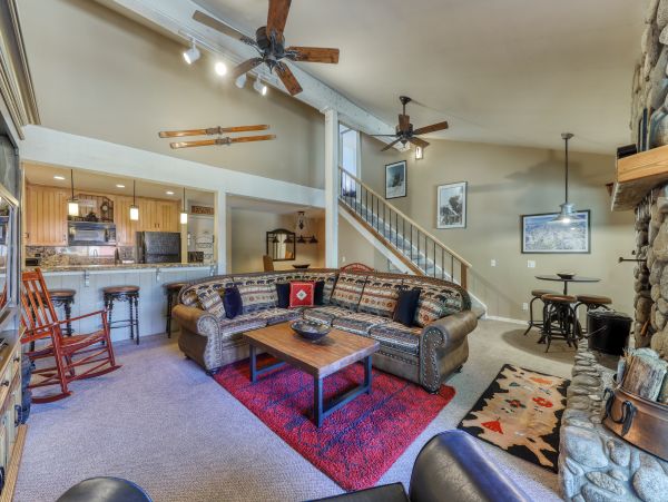 Yosemite Area Home 984679