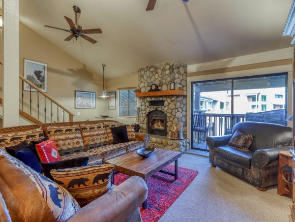 Yosemite Area Home 984679