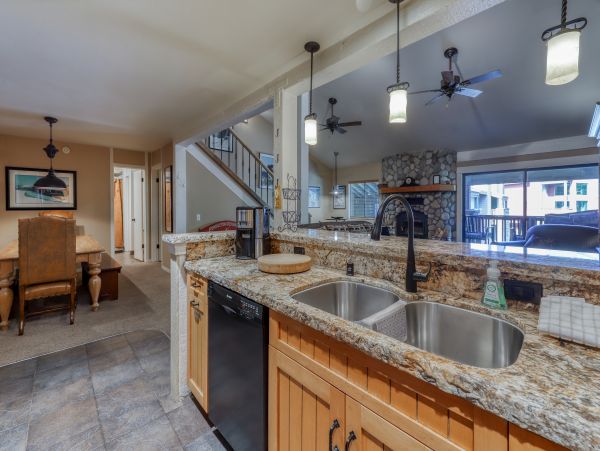Yosemite Area Home 984679
