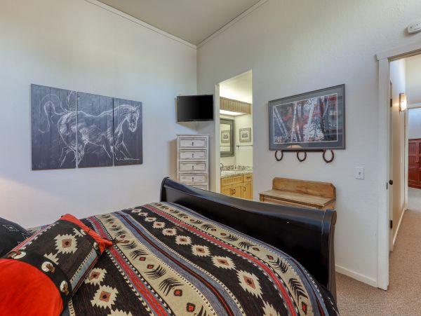 Yosemite Area Home 984679