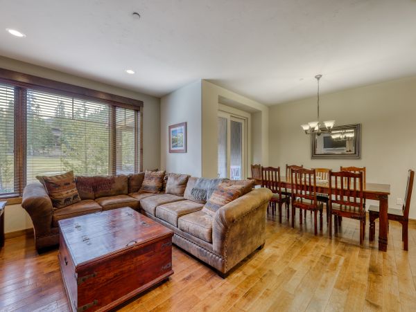 Yosemite Area Home 984680