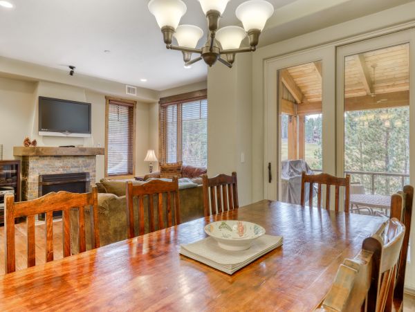 Yosemite Area Home 984680
