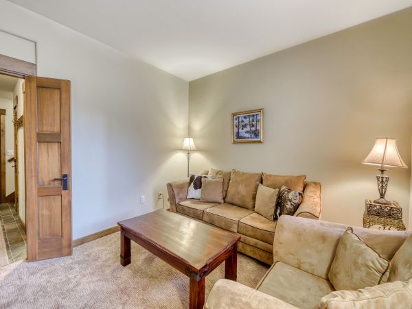 Yosemite Area Home 984680