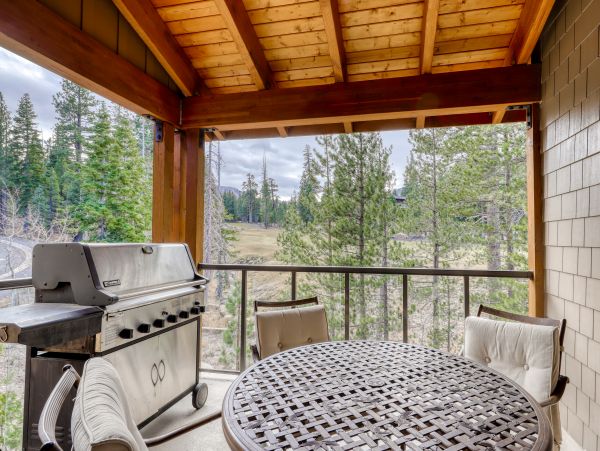 Yosemite Area Home 984680