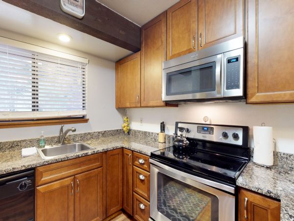 Yosemite Area Home 984681