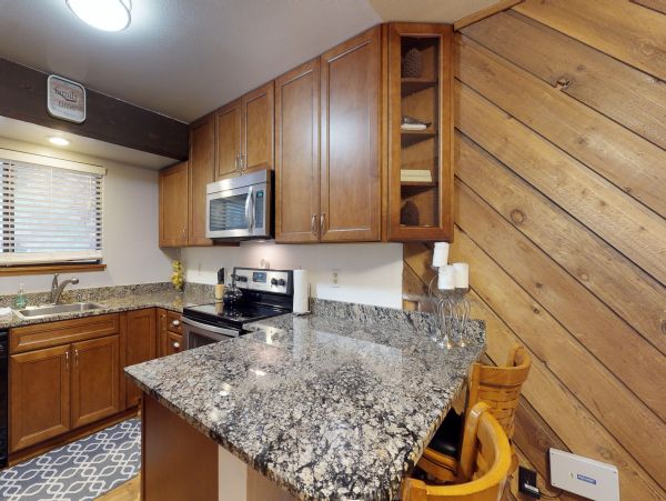 Yosemite Area Home 984681