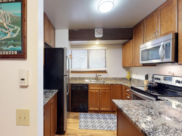 Yosemite Area Home 984681
