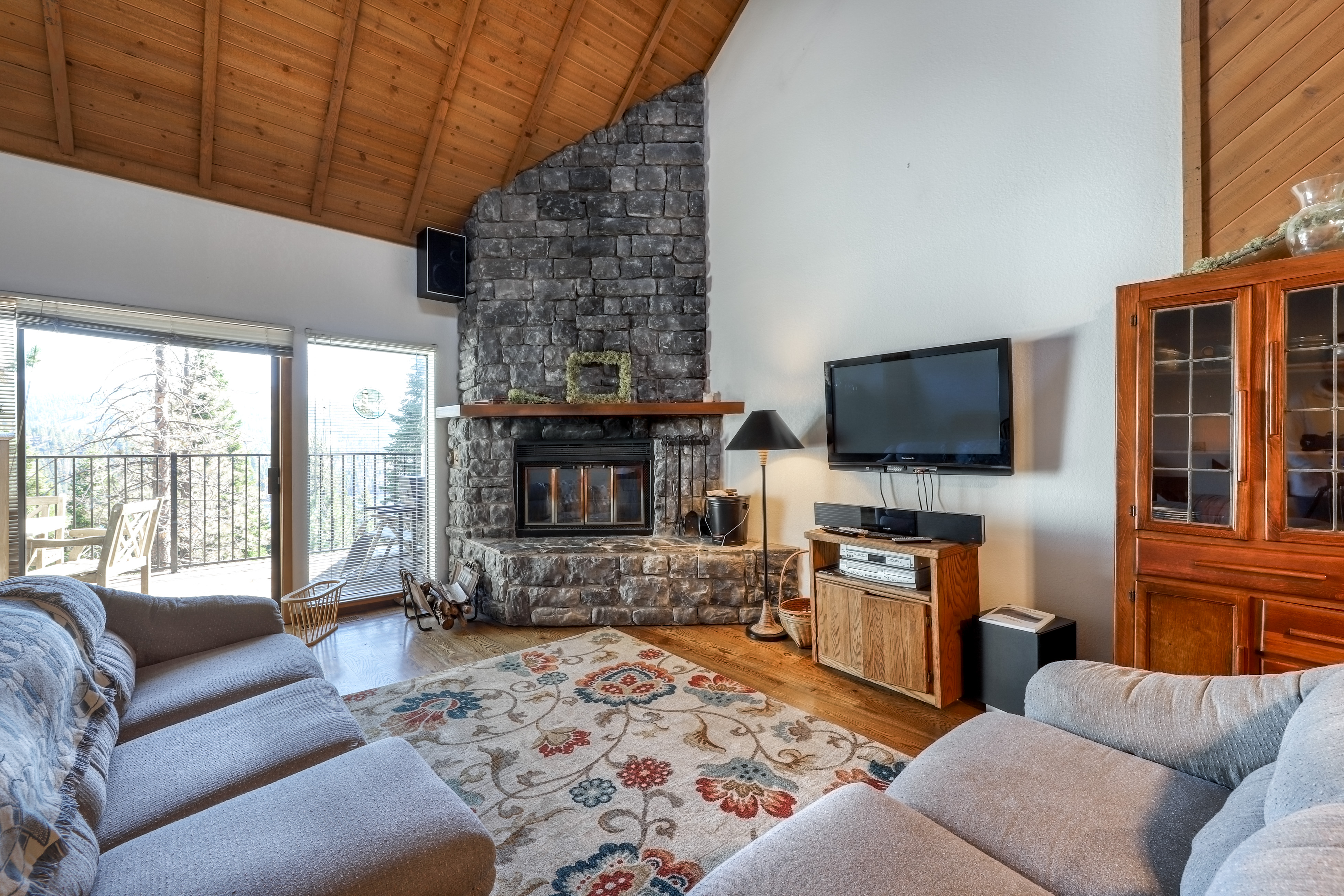 Yosemite Area Home 984682