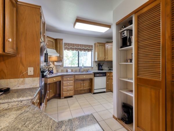 Yosemite Area Home 984682