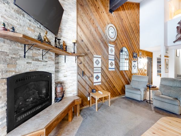 Yosemite Area Home 984683
