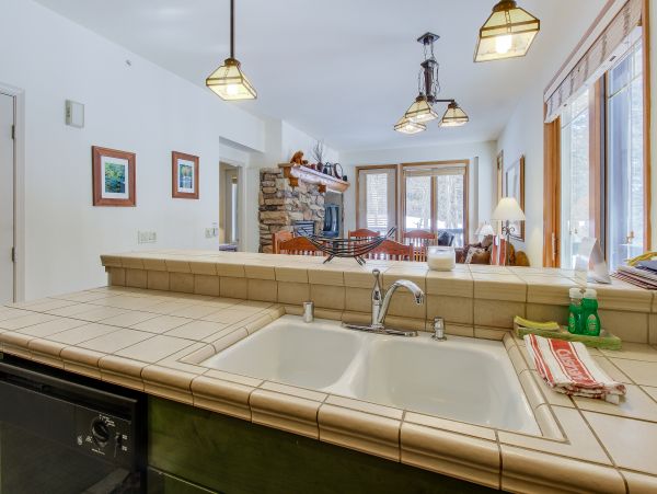Yosemite Area Home 984684