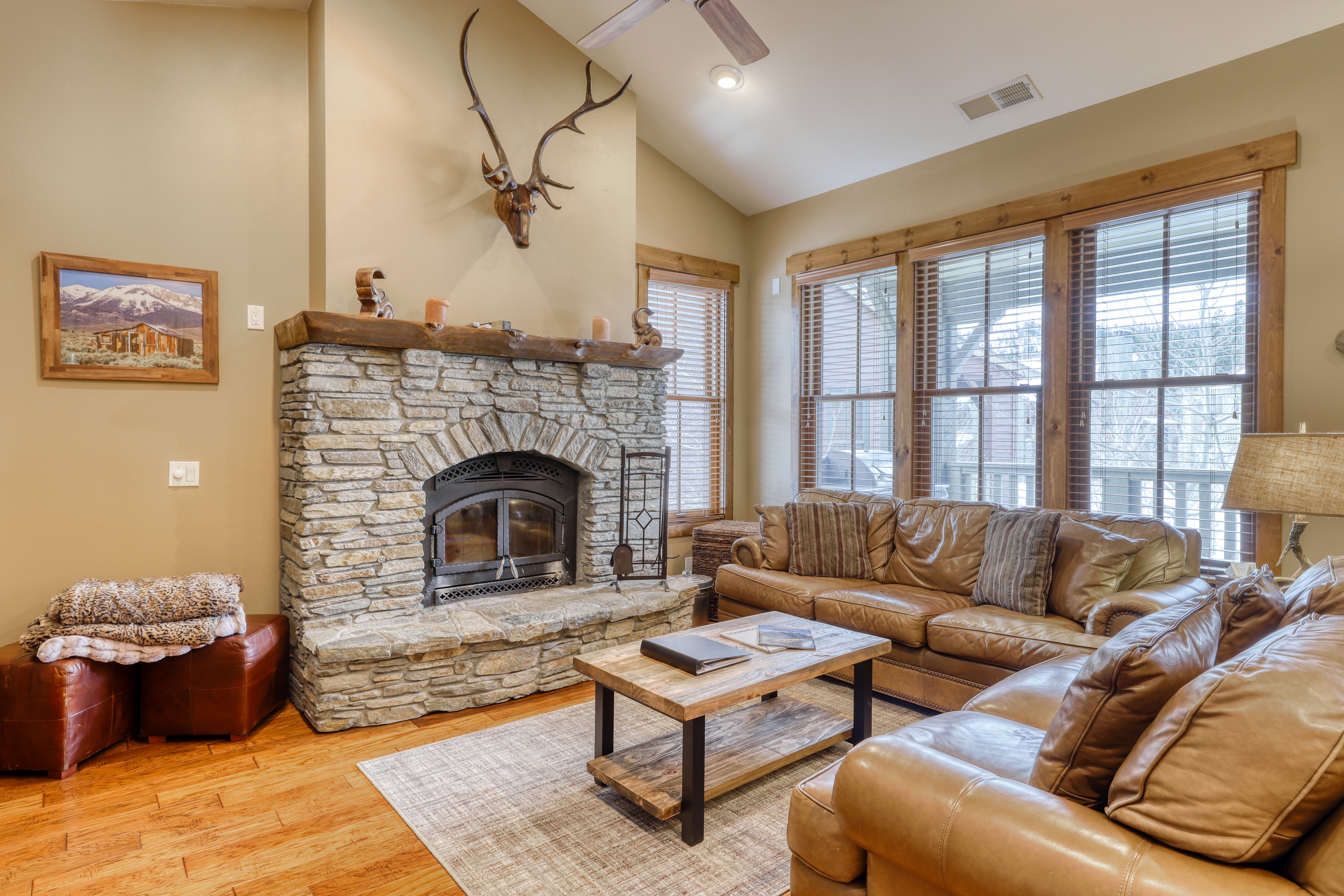 Yosemite Area Home 984685