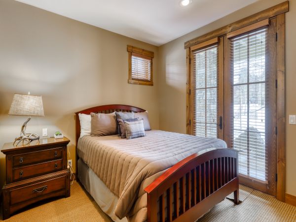 Yosemite Area Home 984685