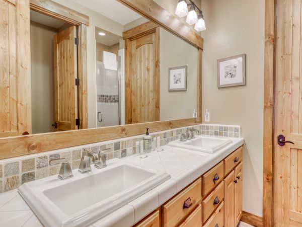 Yosemite Area Home 984685