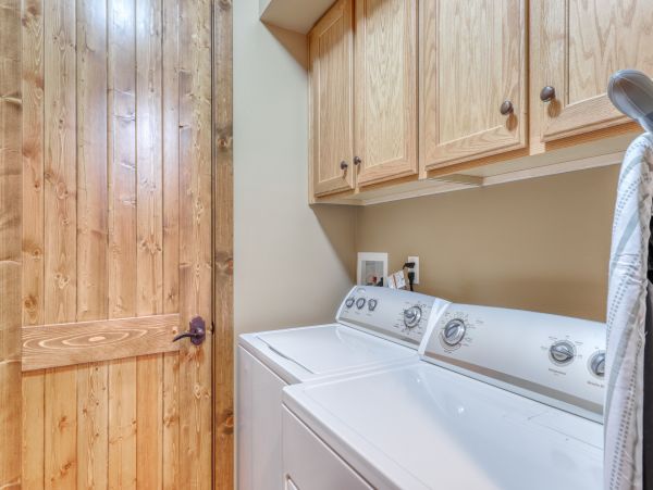 Yosemite Area Home 984685