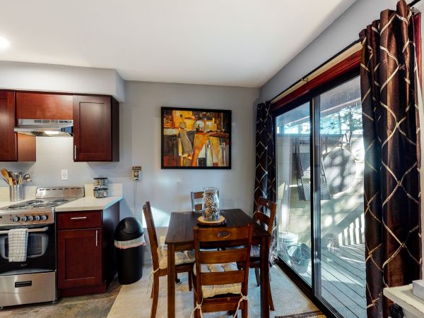 Yosemite Area Home 984686