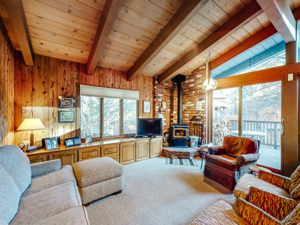 Yosemite Area Home 984687