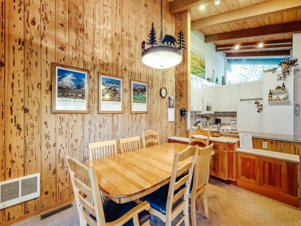 Yosemite Area Home 984687