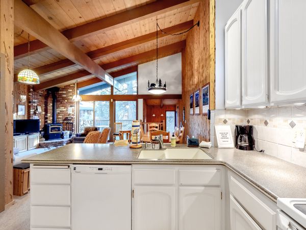 Yosemite Area Home 984687