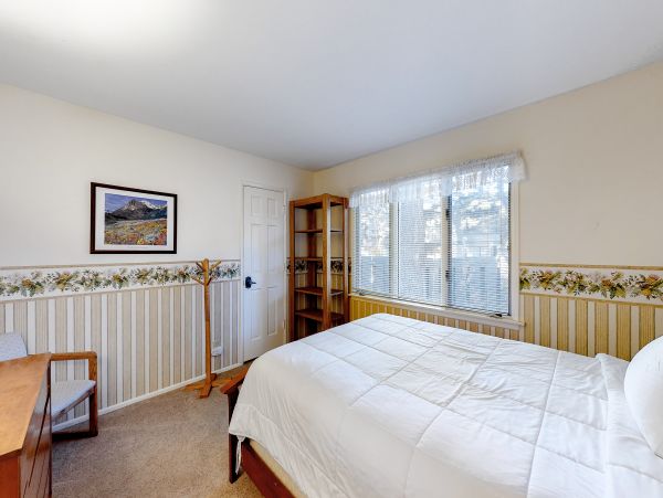 Yosemite Area Home 984687