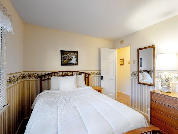 Yosemite Area Home 984687