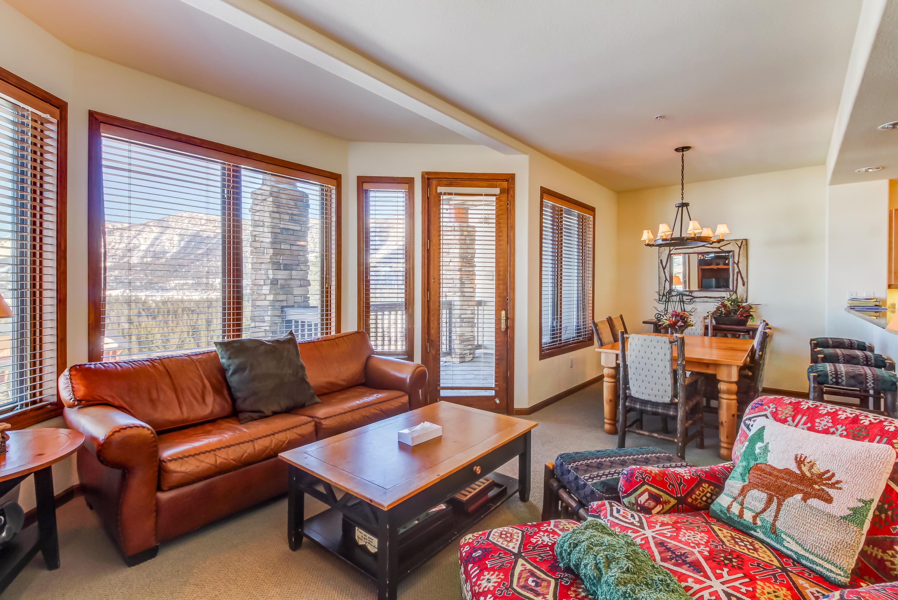 Yosemite Area Home 984689