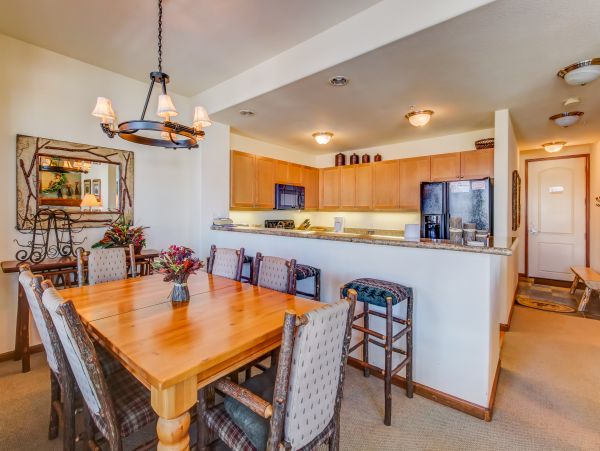 Yosemite Area Home 984689