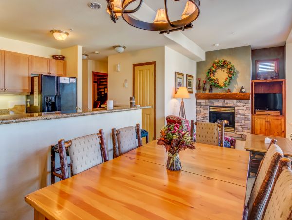 Yosemite Area Home 984689