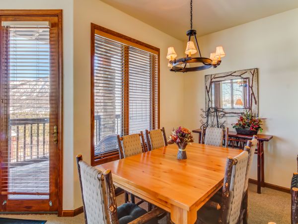 Yosemite Area Home 984689