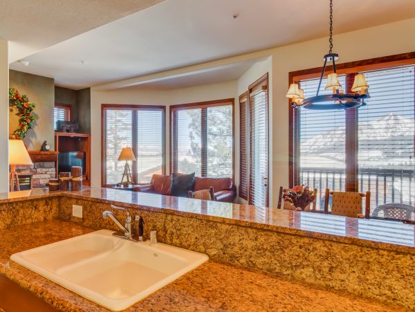Yosemite Area Home 984689