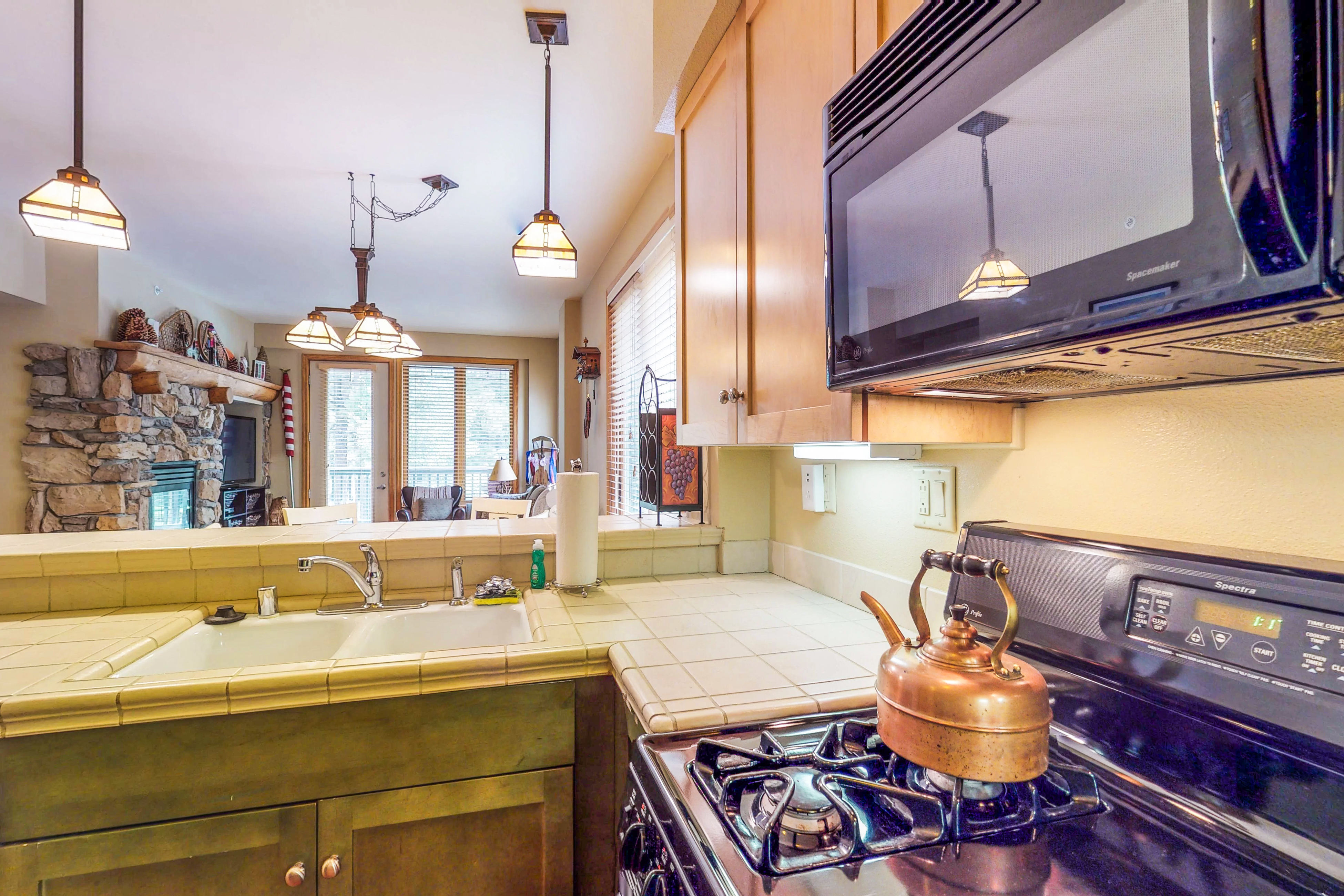 Yosemite Area Home 984690