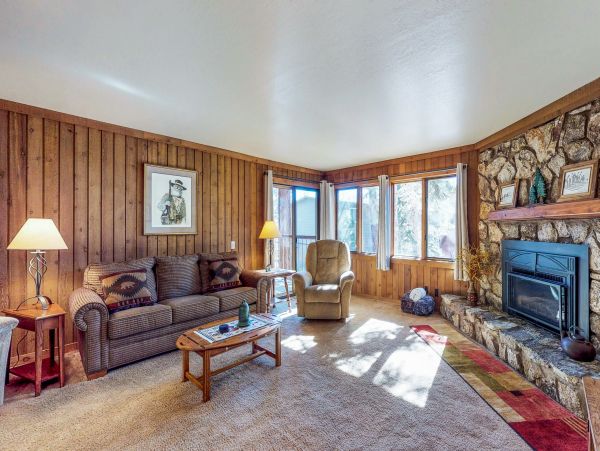 Yosemite Area Home 984691