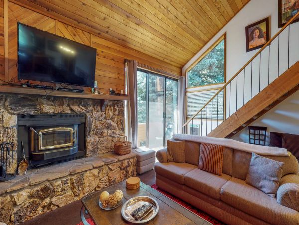 Yosemite Area Home 984692