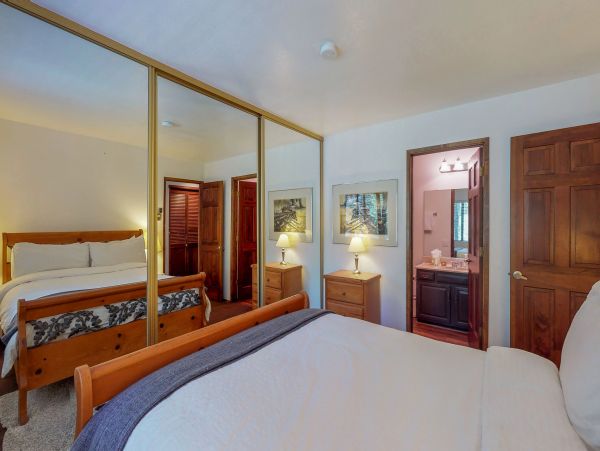 Yosemite Area Home 984692