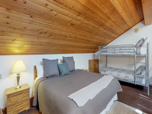 Yosemite Area Home 984692