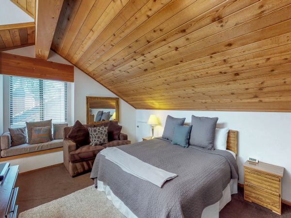 Yosemite Area Home 984692
