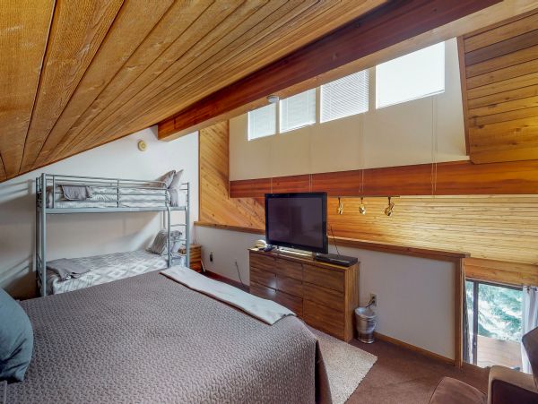 Yosemite Area Home 984692
