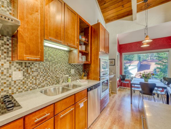 Yosemite Area Home 984693