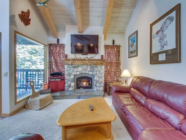 Yosemite Area Home 984694