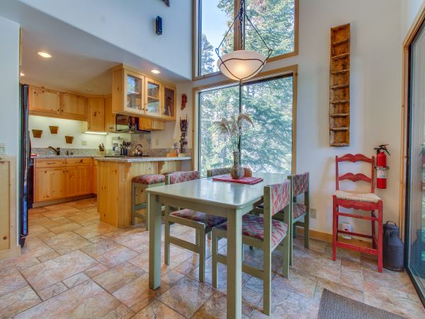 Yosemite Area Home 984694