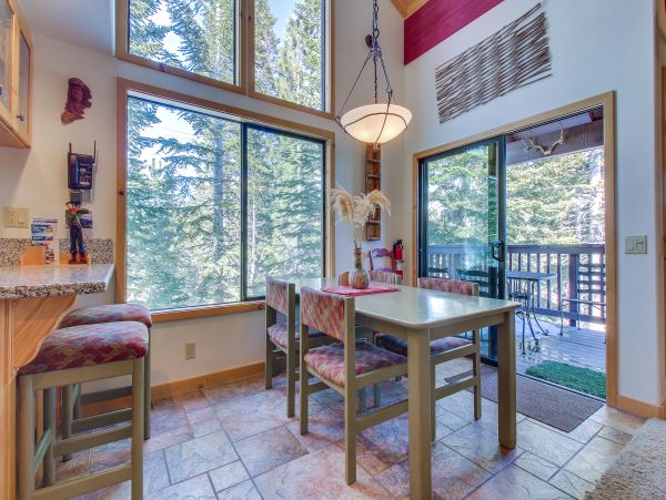 Yosemite Area Home 984694