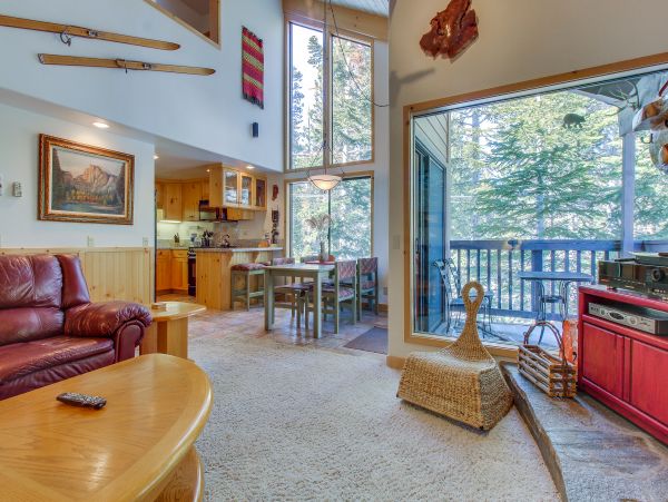 Yosemite Area Home 984694