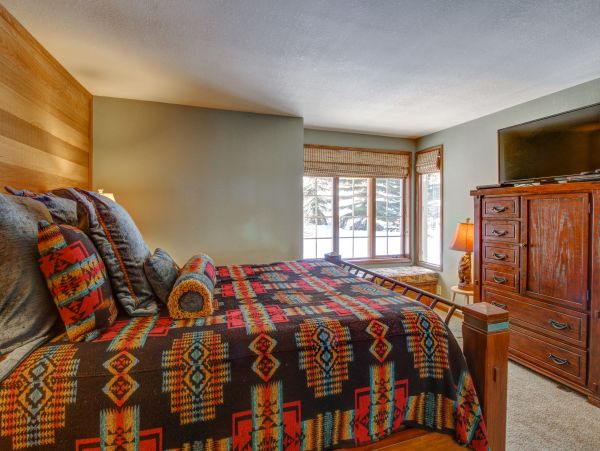 Yosemite Area Home 984695